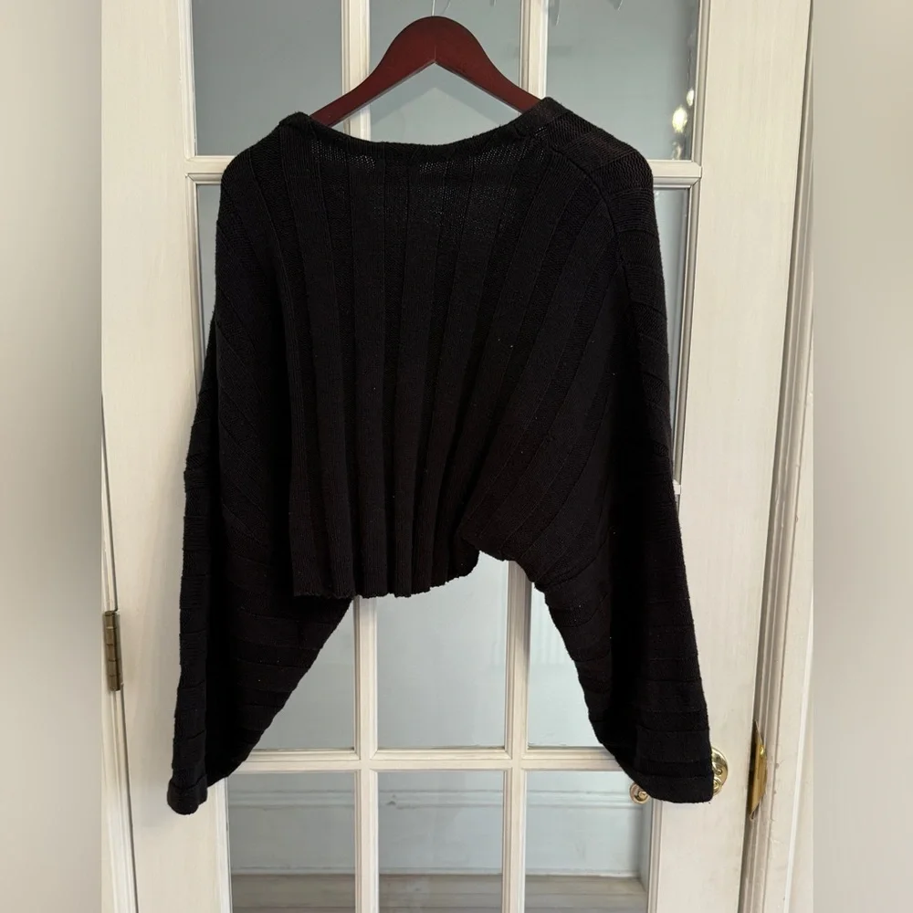 UO SILENCE + NOISE Women's Black Knit V-Neck Dolman Sleeve Cropped Sweater